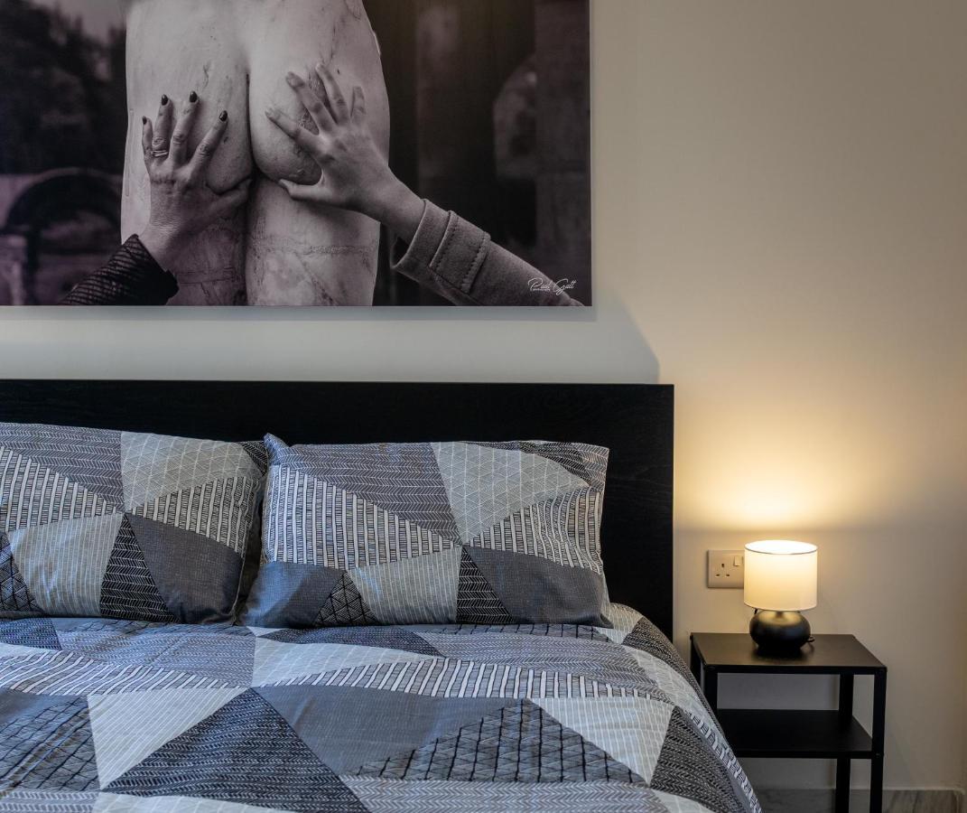Апартаменты 6Th Floor Spinola Seaview In St Julians Сент Джулианс Экстерьер фото